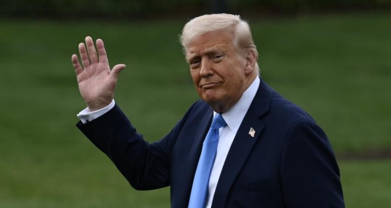 abd-baskani-trumptan-altin-karari-3zYjbByh.jpg