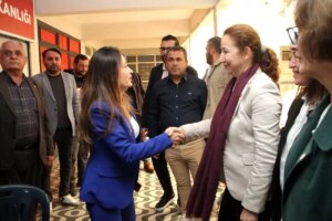 chp manisa il baskanindan kula ilce baskanligina ziyaret FSaeWckT.jpg